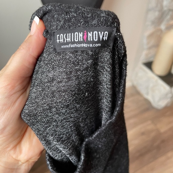 Fashion Nova Long Sleeved Super Flattering Dress with Zipper Sleeve Detail - Picture 7 of 8